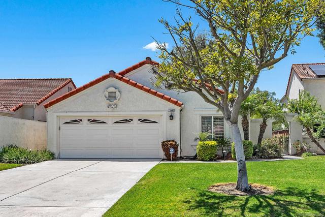 15462 Avenida Rorras, San Diego CA: https://media.crmls.org/mediaz/27a170f9-2bd3-4691-af7f-e3203da95afc.jpg
