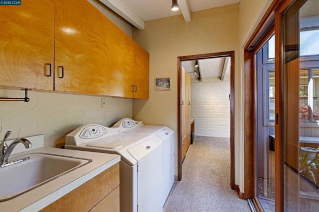 1176 Brown Ave, Lafayette CA: https://media.crmls.org/mediaz/27a195b8-5dfc-47b0-8f24-e9f1e8f3eecc.jpg
