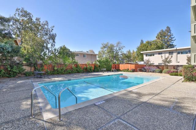 1458 Hudson Street, Redwood City CA: https://media.crmls.org/mediaz/27a2f0f1-90ee-4cff-a3dd-d84242555459.jpg
