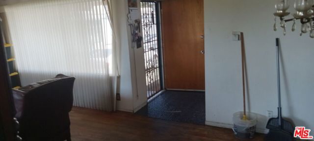 2308 W 117th Street, Hawthorne CA: https://media.crmls.org/mediaz/27a3708b-c49e-47fe-8254-21b2b72a9ce7.jpg