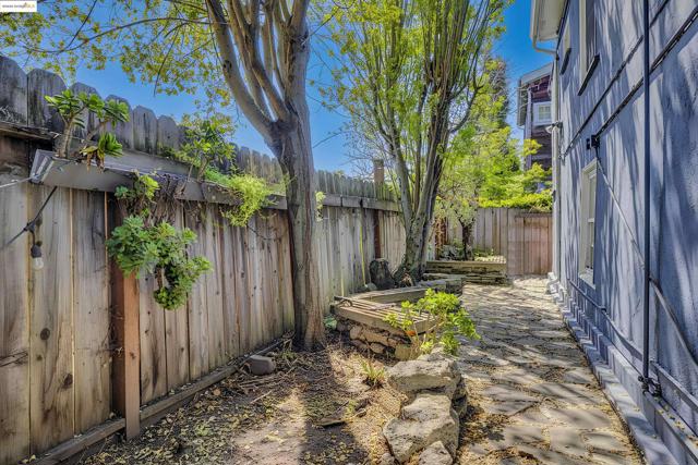 2406 10th, Berkeley CA: https://media.crmls.org/mediaz/27a39c6a-a917-4c47-b466-83c9ec4bc492.jpg