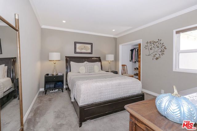 2916 Henrietta Avenue, La Crescenta CA: https://media.crmls.org/mediaz/27a40176-1ce7-4f67-9f54-1638bae56513.jpg