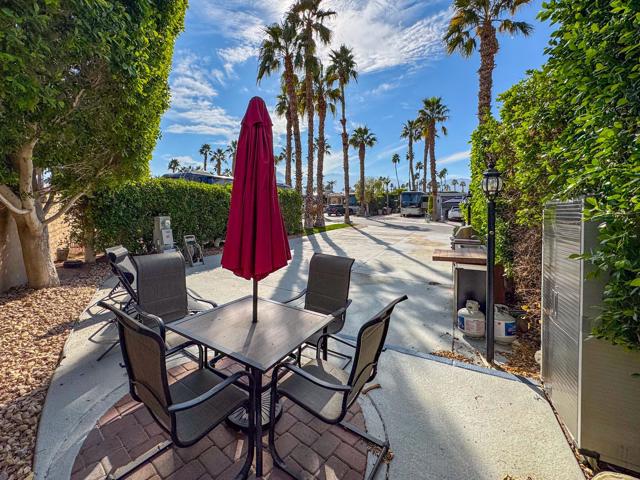 80394 Avenue 48, Indio CA: https://media.crmls.org/mediaz/27a41928-78ea-4b92-9c89-19420b154da9.jpg