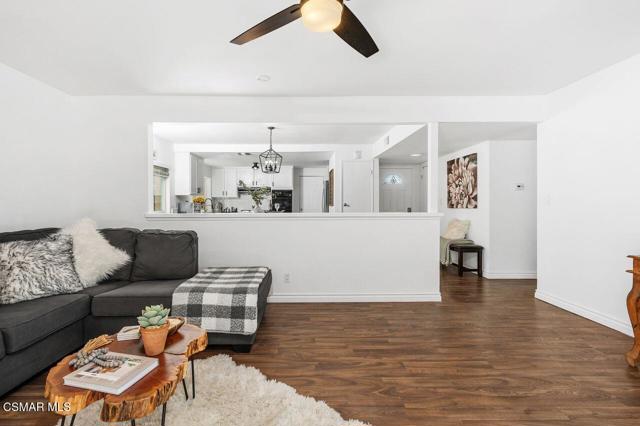 2142 Atwater Avenue, Simi Valley CA: https://media.crmls.org/mediaz/27a49f3d-120c-4990-9de6-87ad12f3bde4.jpg