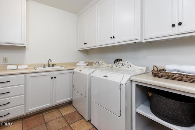 Detail Gallery Image 56 of 77 For 4144 Chevy Chase Dr, La Canada Flintridge,  CA 91011 - 5 Beds | 4/4 Baths