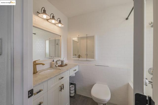 13 Alhambra Court, Antioch CA: https://media.crmls.org/mediaz/27a68307-59e9-44e1-89c5-3acfff1ece96.jpg