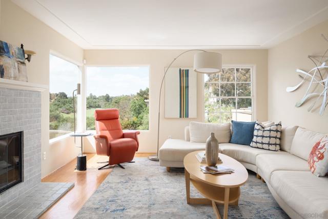 2810 Ivy Street, San Diego CA: https://media.crmls.org/mediaz/27a719e7-cd04-477a-b51d-ad3ce21896d8.jpg
