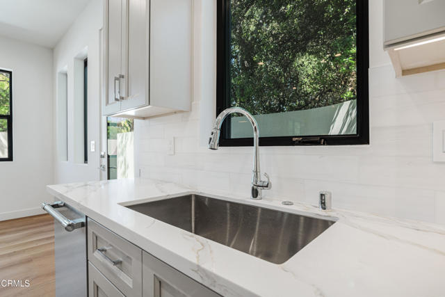 Detail Gallery Image 54 of 68 For 2821 Los Robles Rd, Thousand Oaks,  CA 91362 - 3 Beds | 2/1 Baths