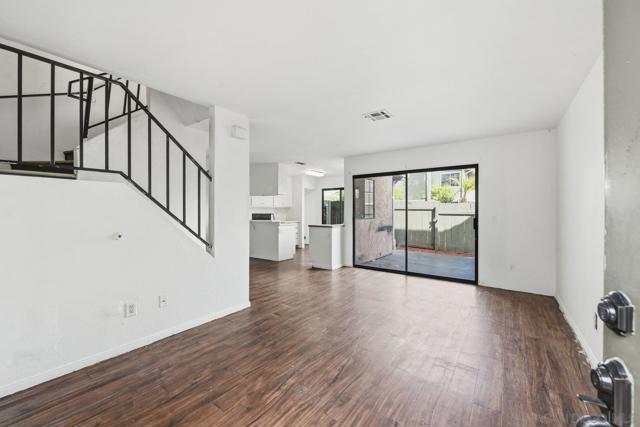 1225 N Broadway, Escondido CA: https://media.crmls.org/mediaz/27a93596-735e-4530-af7d-441fbb03d408.jpg