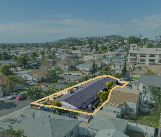 4875 77 Normandie, La Mesa CA: https://media.crmls.org/mediaz/27a95dfe-670f-4620-a8de-f149c6b3155c.jpg
