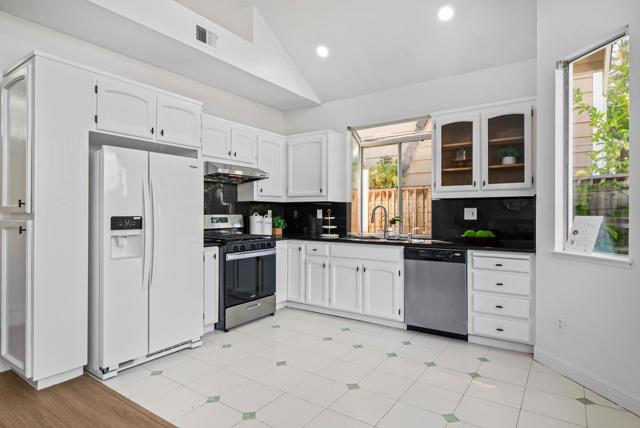 1274 Notting Hill Drive, San Jose CA: https://media.crmls.org/mediaz/27a9982e-69a3-47fc-9ded-e47f8fc28337.jpg