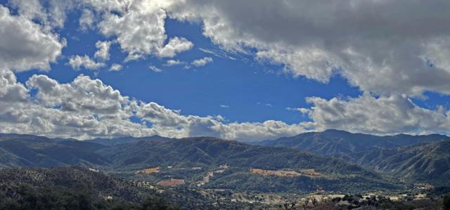 18 Asoleado Drive, Carmel Valley CA: https://media.crmls.org/mediaz/27a9e0df-489b-4c47-8aa3-b39281d27dac.jpg