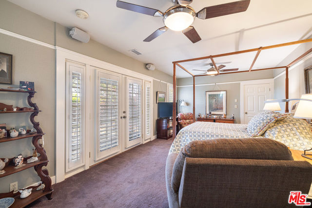 13721 W Telegraph Road, Santa Paula CA: https://media.crmls.org/mediaz/27aae8ee-413c-4c23-8a11-f825a4a0c385.jpg