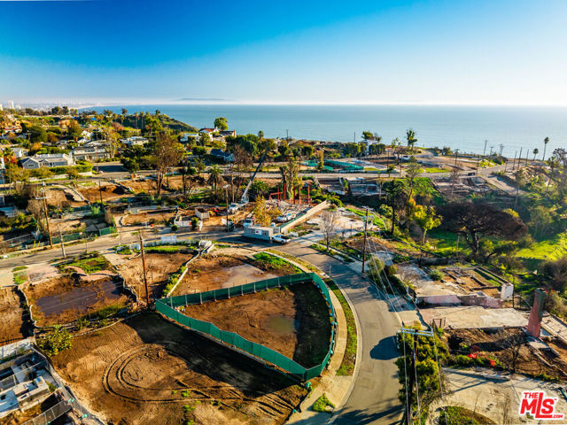 508 Muskingum Avenue, Pacific Palisades CA: https://media.crmls.org/mediaz/27ab6139-cf3b-4015-aa71-3d81a1a5b54a.jpg