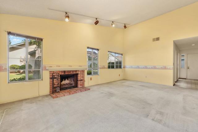 Detail Gallery Image 12 of 29 For 2469 Turnbridge, Escondido,  CA 92027 - 2 Beds | 2 Baths