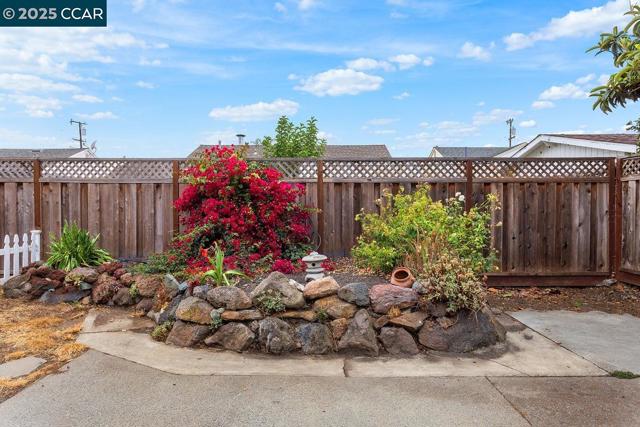15067 Churchill St, San Leandro CA: https://media.crmls.org/mediaz/27ab9d7d-7552-43e5-a993-c4664de0b556.jpg