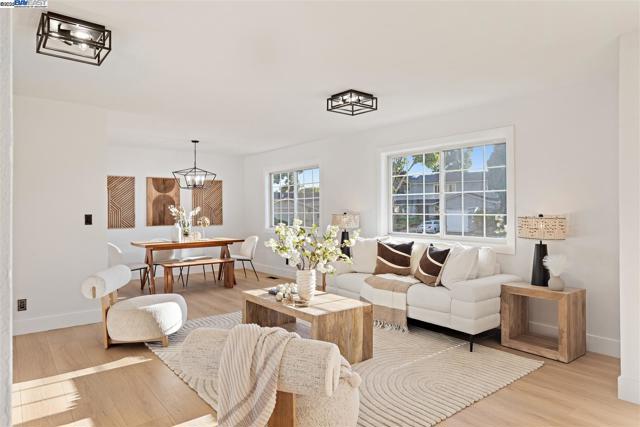 2656 Hilton St, Union City CA: https://media.crmls.org/mediaz/27ad2c3e-2cee-4faa-9949-d14b319bdde8.jpg