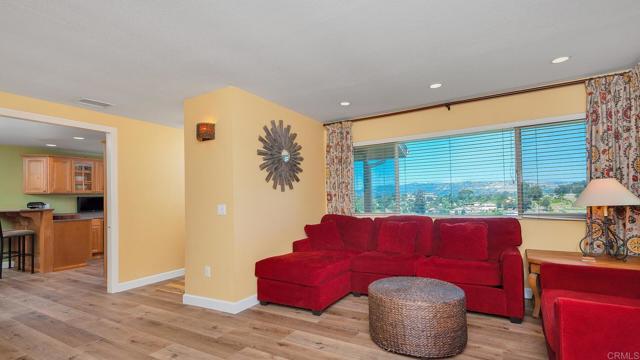 Detail Gallery Image 14 of 41 For 1527 Calavo Dr, Escondido,  CA 92026 - 3 Beds | 2 Baths