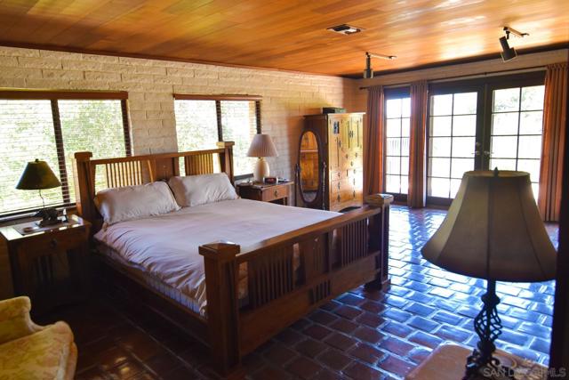 23684 Viejas Grade Rd, Descanso CA: https://media.crmls.org/mediaz/27ae3c31-3b28-4a1e-a814-52c42ccab80f.jpg