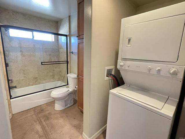 12478 Hillpoint Court, Valley Center CA: https://media.crmls.org/mediaz/27ae486d-136f-460d-a3c3-7b7853cdec5e.jpg