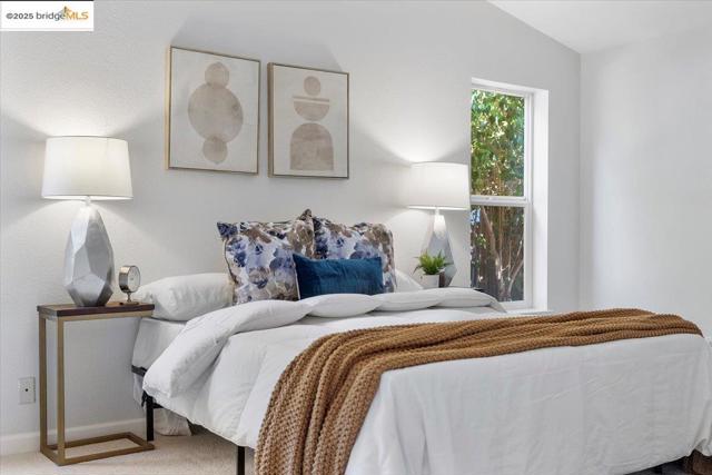 33526 4th ST, Union City CA: https://media.crmls.org/mediaz/27aea0d2-ce15-4f21-91c2-5d62f5883565.jpg