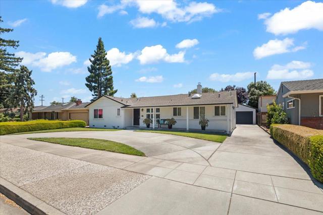 2032 W Hedding Street, San Jose CA: https://media.crmls.org/mediaz/27af5092-1ed1-4757-ab5e-6852984b841f.jpg