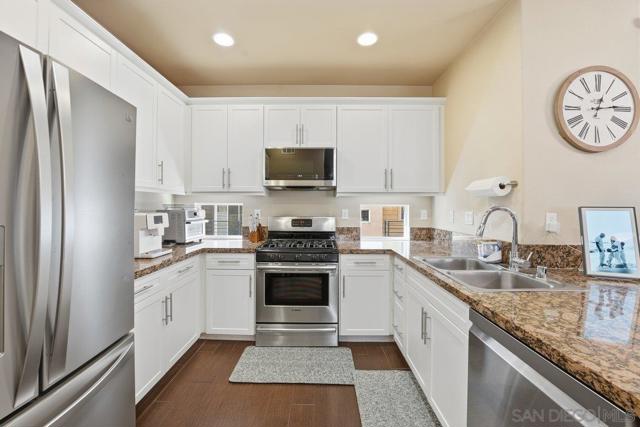 4543 Rainier Ave, San Diego CA: https://media.crmls.org/mediaz/27afc29f-9eca-448d-b3ad-2ff76ef6c8e9.jpg