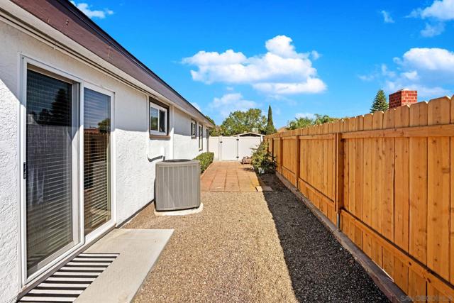 8937 Hammond Dr, San Diego CA: https://media.crmls.org/mediaz/27b00a7f-e739-4dd3-ba31-c941c26768db.jpg