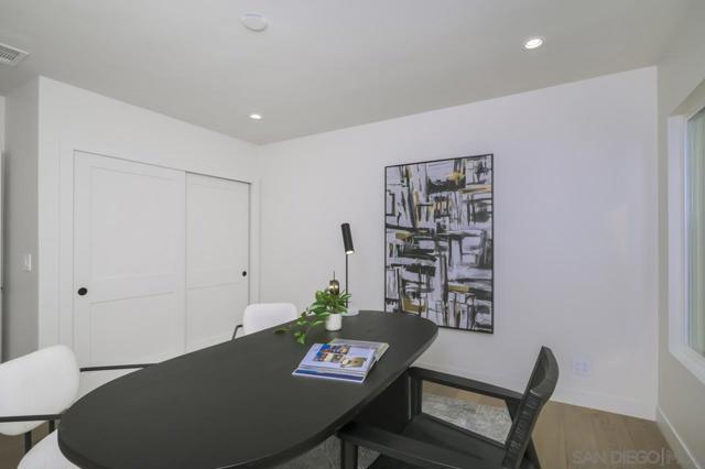 Image 17 of 69 For 6492 Dwane Ave