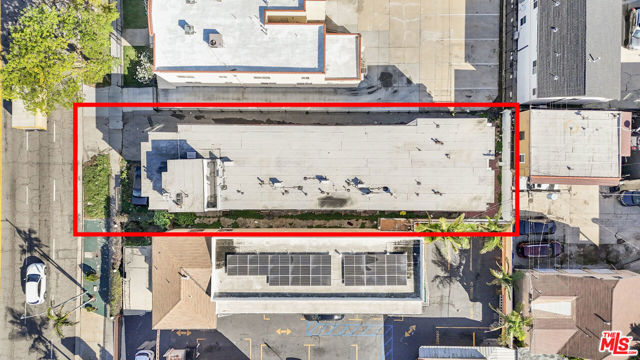 1820 S La Brea Avenue, Los Angeles CA: https://media.crmls.org/mediaz/27b079f3-6161-4b16-a342-87c76d3fa884.jpg