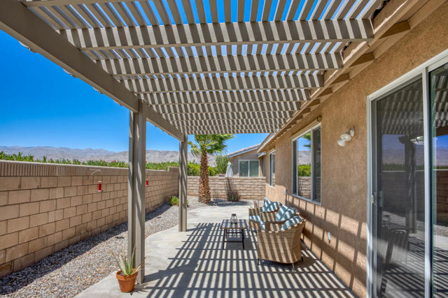 65565 Acoma Avenue, Desert Hot Springs CA: https://media.crmls.org/mediaz/27b128ae-cf00-4179-9584-d1345da0a330.jpg