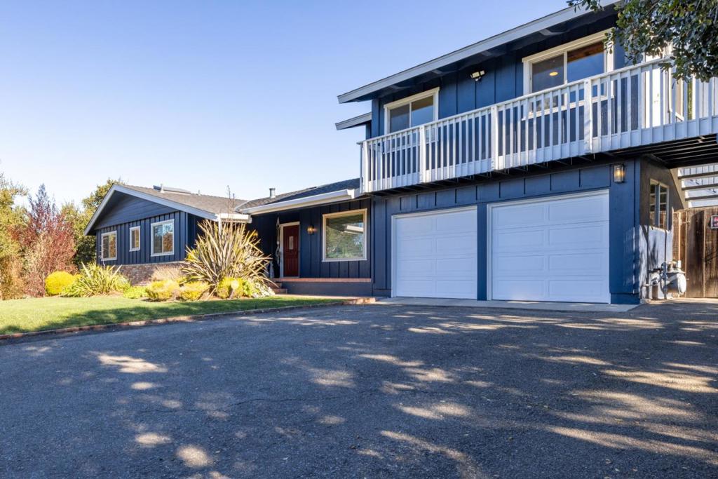 23 Seca Place