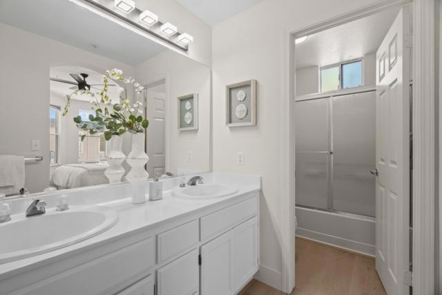 700 Baltic Circle, Redwood City CA: https://media.crmls.org/mediaz/27b22e18-1aa5-4a8a-bbf2-585e7319038f.jpg