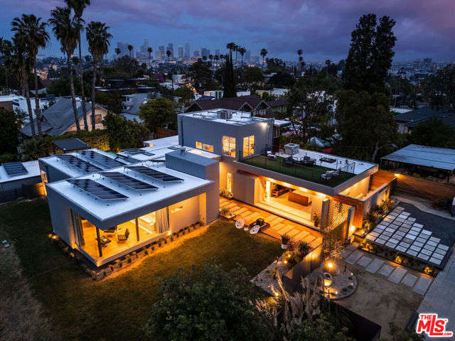 1344 Maltman Avenue, Los Angeles CA: https://media.crmls.org/mediaz/27b267a8-2496-4222-a502-0317f73a9fc5.jpg