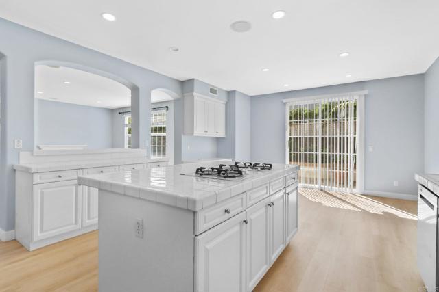 Image 17 of 40 For 609 Saltgrass Avenue