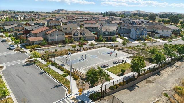33831 Farmhouse Street, Fremont CA: https://media.crmls.org/mediaz/27b2987d-4d6f-4dfc-a4a7-ac67d2654744.jpg