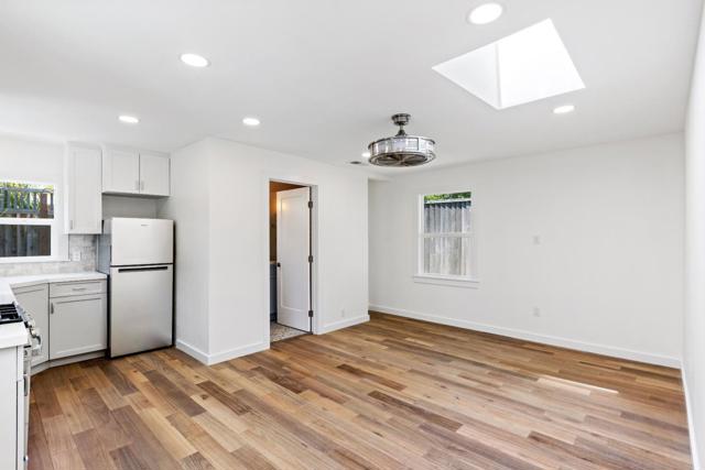 616 Redwood Ave, Redwood City CA: https://media.crmls.org/mediaz/27b38521-d91f-4999-80b9-07ff274ece36.jpg