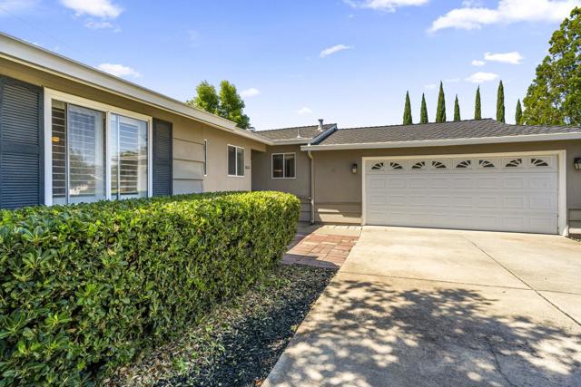 1655 Kennard Way, Sunnyvale CA: https://media.crmls.org/mediaz/27b3de20-1313-4df9-8588-6146de1b3166.jpg