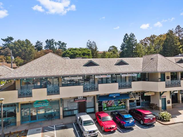 1243 Homewood Avenue, San Mateo CA: https://media.crmls.org/mediaz/27b3f538-d887-49ff-b2da-c1ed3708ad6f.jpg