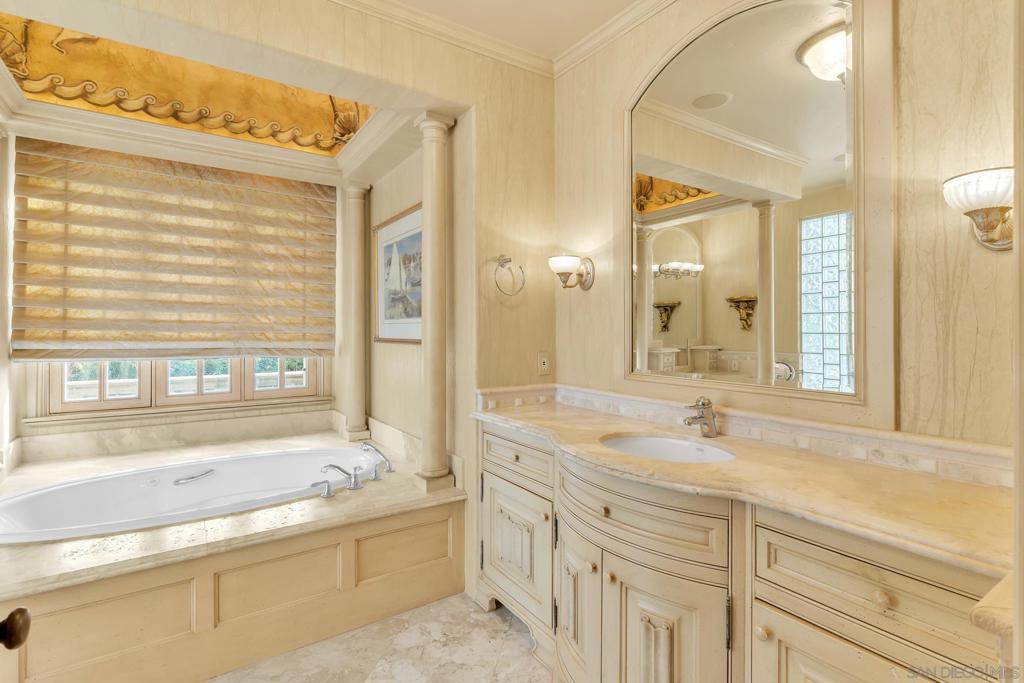 MLS #260022603SD image #29