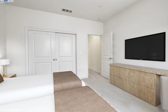 41538 Casabella Cmn, Fremont CA: https://media.crmls.org/mediaz/27b5bd20-3b8e-4f29-897f-c96bc868b22b.jpg