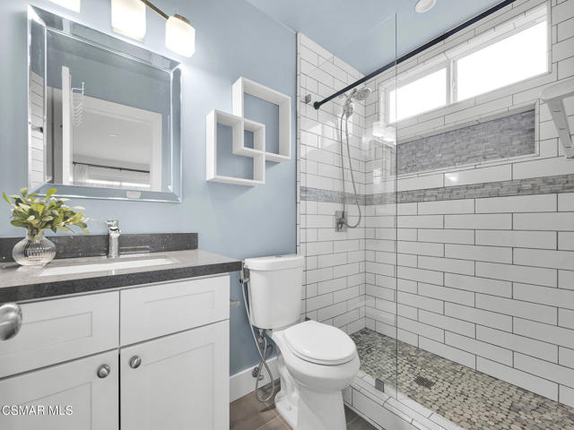 898 Oakmound Avenue, Newbury Park CA: https://media.crmls.org/mediaz/27b6c2b8-4803-4e49-b4d3-2e8297bba5c4.jpg