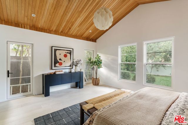 4128 Baywood Street, Los Angeles CA: https://media.crmls.org/mediaz/27b798c1-dbd4-4842-8aff-bbd6864f2d16.jpg