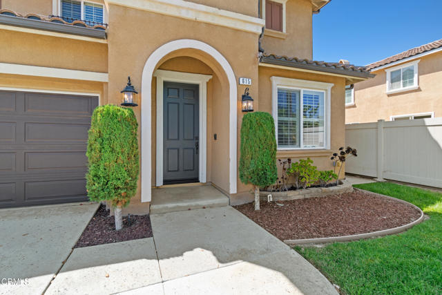Detail Gallery Image 2 of 37 For 615 Halifax Ln, Oxnard,  CA 93035 - 3 Beds | 2/1 Baths