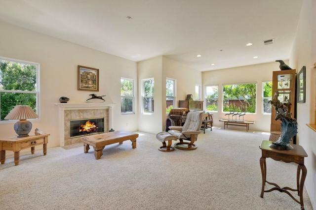 Detail Gallery Image 5 of 44 For 1752 Russet Leaf Ct, El Cajon,  CA 92019 - 5 Beds | 3 Baths