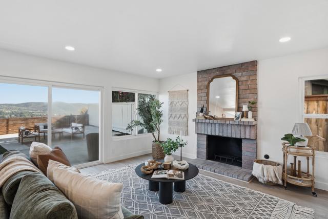 14463 Yukon, San Diego CA: https://media.crmls.org/mediaz/27b9078e-7ece-4e13-be55-38e6607b0191.jpg