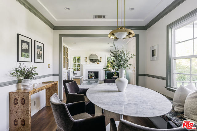 12436 Kling Street photo 5