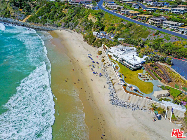 28 Saint Kitts, Dana Point CA: https://media.crmls.org/mediaz/27b96a3c-9f3c-4ea4-99a8-a84af449de87.jpg