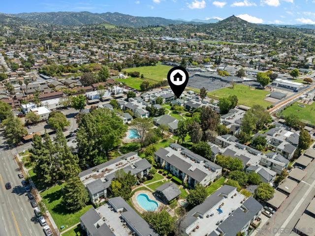 1817 E Grand ave, Escondido CA: https://media.crmls.org/mediaz/27b9844e-1ac1-4d3b-bd51-b3f3eeb992a2.jpg