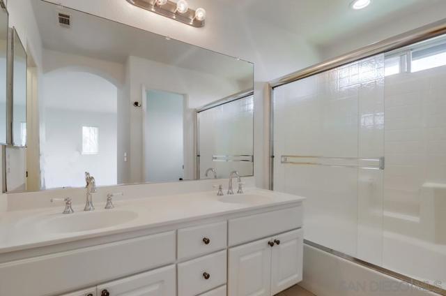 1765 Via Capri, Chula Vista CA: https://media.crmls.org/mediaz/27ba657b-211e-44a3-bd1d-44e9ef29287e.jpg